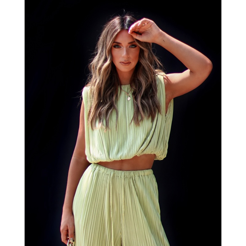 Resort Stay Plisse Sleeveless Top