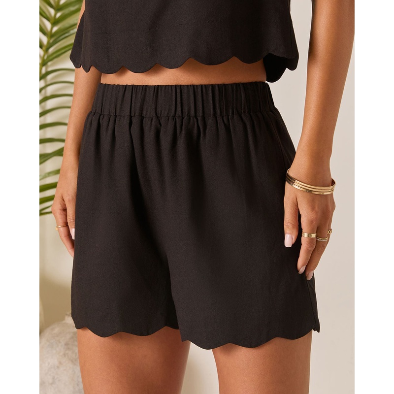 Beverlie Scallop Trim Shorts|Black|Light Green|S|M|L