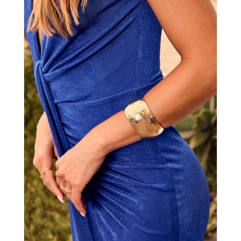 Donda Textured Bangle Bracelet