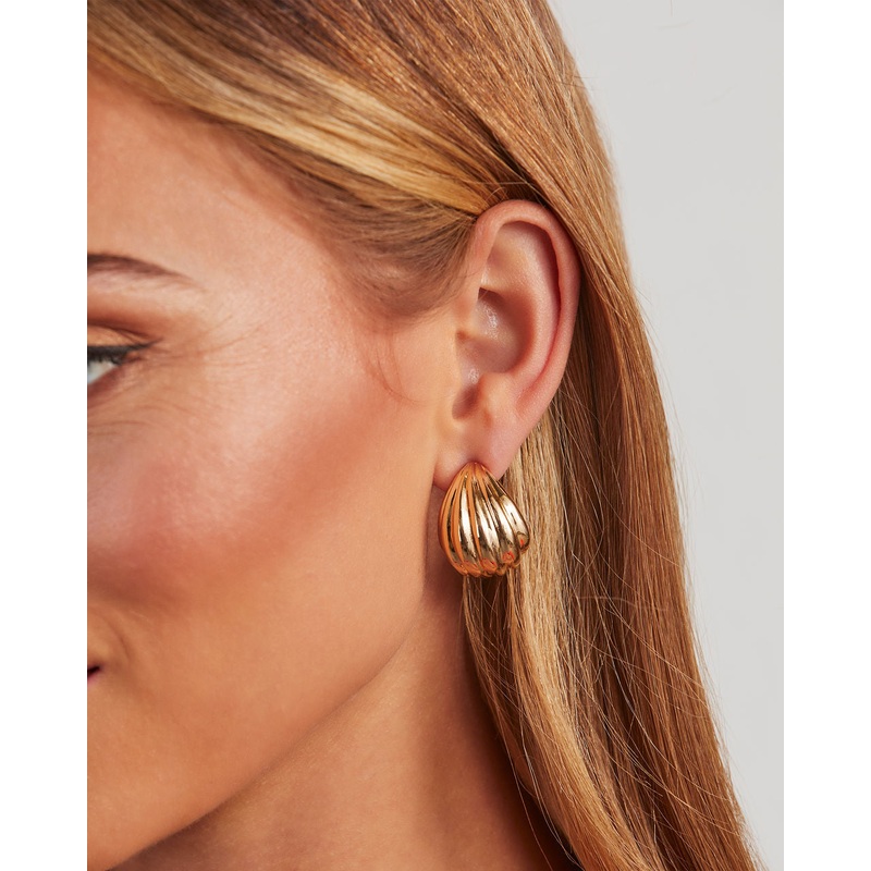 Seashell Textured 14K Gold Huggie Earrings