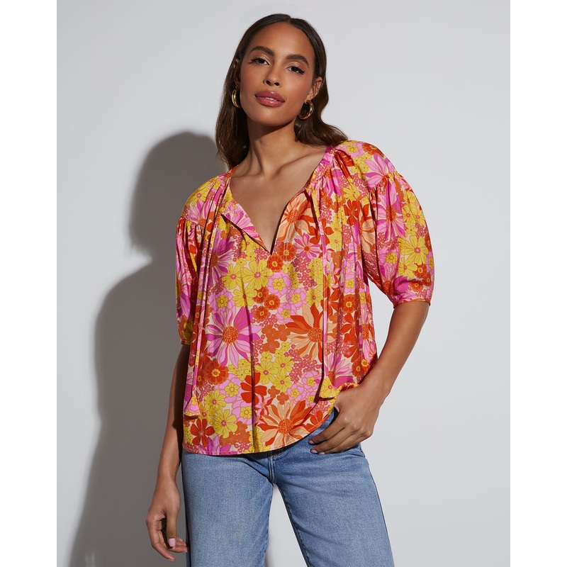 Tropical Escape Floral Short Sleeve Blouse