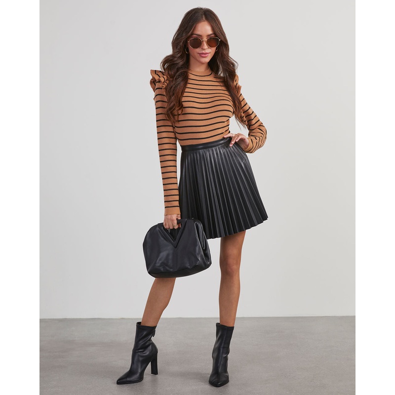 Vixen Pleated Faux Leather Mini Skirt