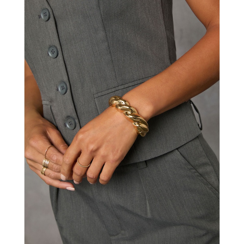 Karolina Chunky Twisted Bangle