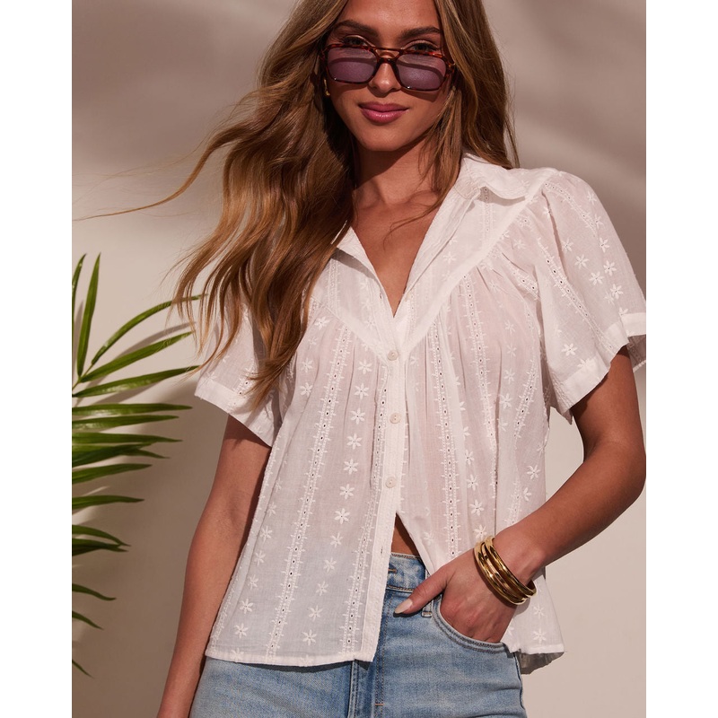 Lemin Embroidered Collared Top