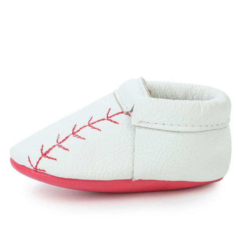 Home Run Fringeless Moccasins|US 2 (Newborn; 3.75″ Sole)|US 3 (3-6 Months; 4.125″ Sole)|US 4 (6-12 Months, 4.5″ Sole)|US 5.5 (12-18 Months, 5.0″ Sole)|US 6.5 (18-24 Months, 5.25″ Sole)|US 8 (2-3 Years; 5.75″ Sole)|US 9.5 (3-4 Years; 6.25″ Sole)