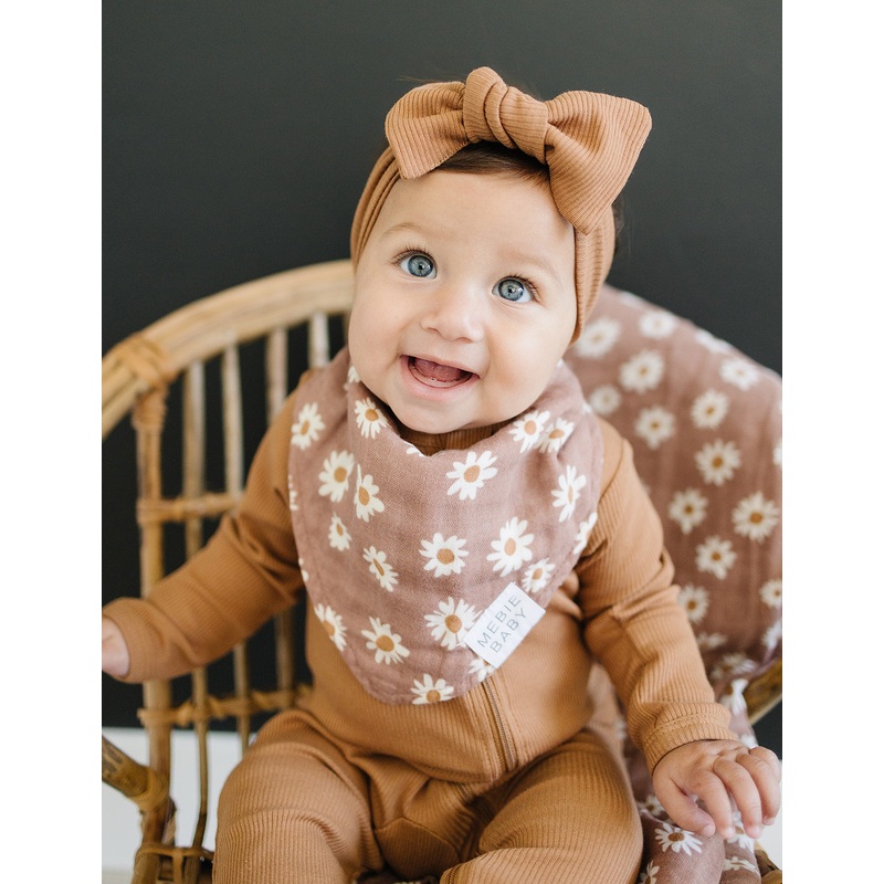 Daisy Dream Muslin Bib