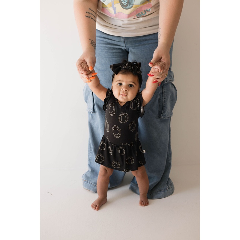 Bamboo Ruffle Romper | Midnight Pumpkin