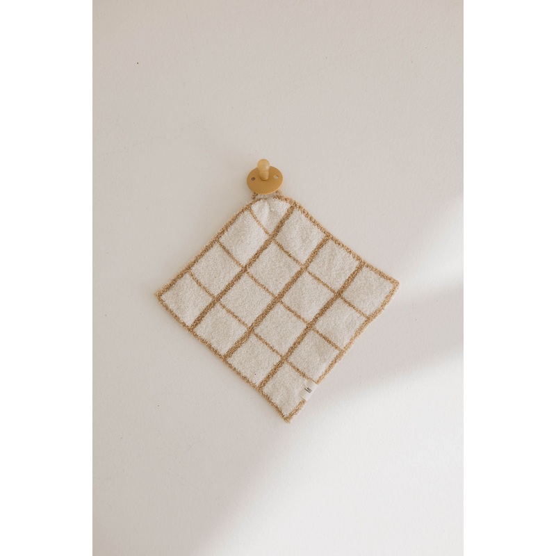Lovey | Golden Grid
